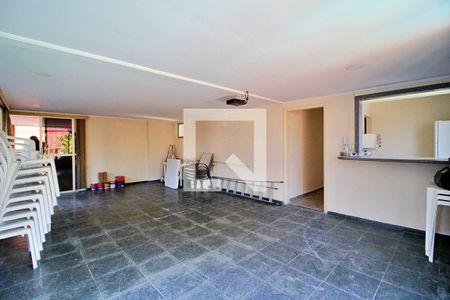 Apartamento à venda com 72m², 2 quartos e 1 vagaÁrea comum