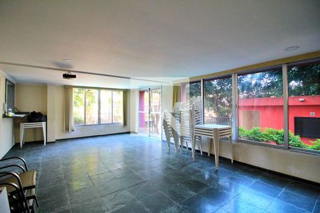 Apartamento à venda com 72m², 2 quartos e 1 vagaÁrea comum