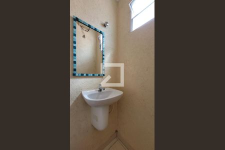 Casa à venda com 350m², 4 quartos e 3 vagasBanheiro da Suíte 1