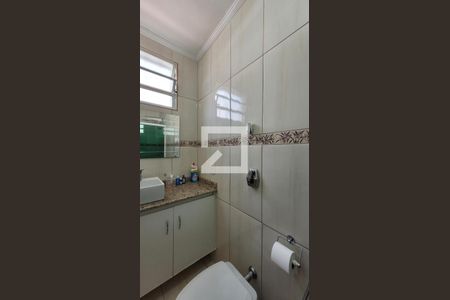 Casa à venda com 350m², 4 quartos e 3 vagasBanheiro da Suíte 2