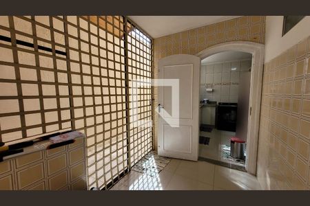 Casa à venda com 350m², 4 quartos e 3 vagasÁrea de Serviço 1