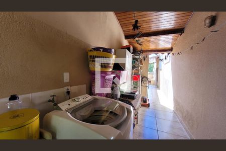 Casa à venda com 350m², 4 quartos e 3 vagasÁrea de Serviço 2