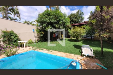 Casa à venda com 350m², 4 quartos e 3 vagasPiscina