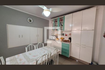 Casa à venda com 350m², 4 quartos e 3 vagasCozinha