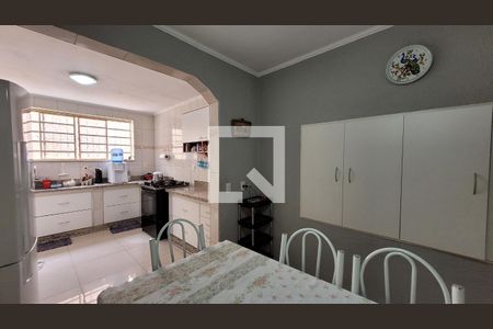 Casa à venda com 350m², 4 quartos e 3 vagasCozinha