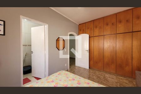 Casa à venda com 350m², 4 quartos e 3 vagasSuíte 2