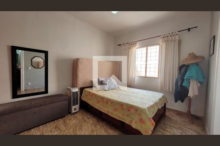 Casa à venda com 350m², 4 quartos e 3 vagasSuíte 2