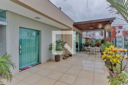 Apartamento à venda com 190m², 3 quartos e 5 vagas Apartamento à venda com 190m², 3 quartos e 5 vagasVaranda