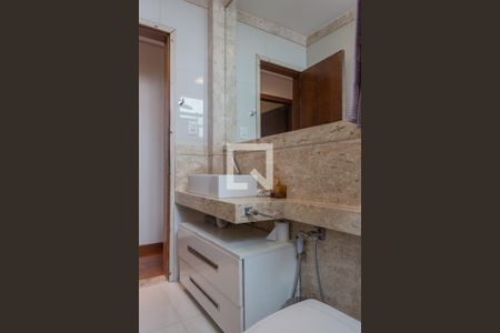 Apartamento à venda com 190m², 3 quartos e 5 vagas Apartamento à venda com 190m², 3 quartos e 5 vagasBanheiro