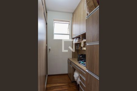 Apartamento à venda com 190m², 3 quartos e 5 vagas Apartamento à venda com 190m², 3 quartos e 5 vagasCloset da suíte