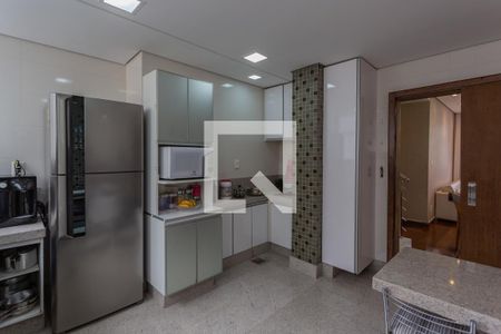 Apartamento à venda com 190m², 3 quartos e 5 vagas Apartamento à venda com 190m², 3 quartos e 5 vagasCozinha