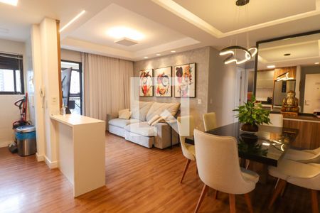 Sala de apartamento para alugar com 2 quartos, 80m² em Cristo Rei, Curitiba