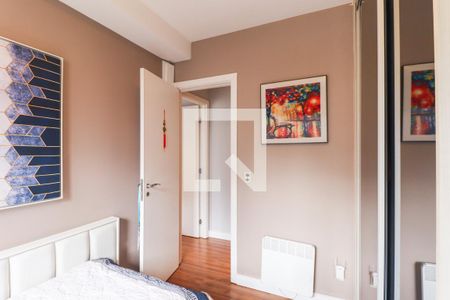 Quarto 1 de apartamento para alugar com 2 quartos, 80m² em Cristo Rei, Curitiba