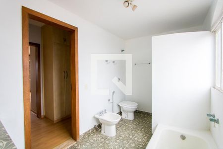 Apartamento à venda com 400m², 3 quartos e 3 vagasBanheiro do quarto 1