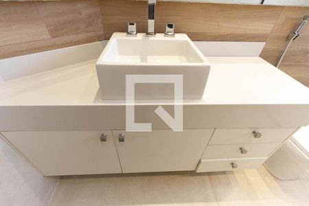 Apartamento à venda com 189m², 4 quartos e 3 vagasBanheiro da Suite 3