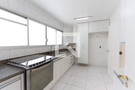 Apartamento à venda com 189m², 4 quartos e 3 vagasCozinha