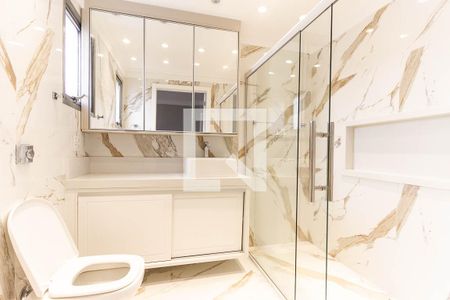 Apartamento à venda com 189m², 4 quartos e 3 vagasBanheiro da Suite Principal