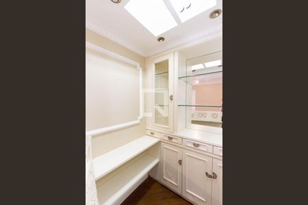 Apartamento à venda com 189m², 4 quartos e 3 vagasBar