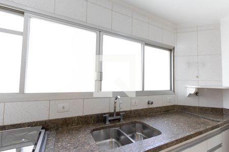 Apartamento à venda com 189m², 4 quartos e 3 vagasCozinha