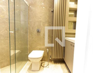 Apartamento à venda com 189m², 4 quartos e 3 vagasBanheiro da Suite 2