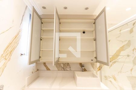 Apartamento à venda com 189m², 4 quartos e 3 vagasBanheiro da Suite Principal