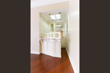 Apartamento à venda com 189m², 4 quartos e 3 vagasBar