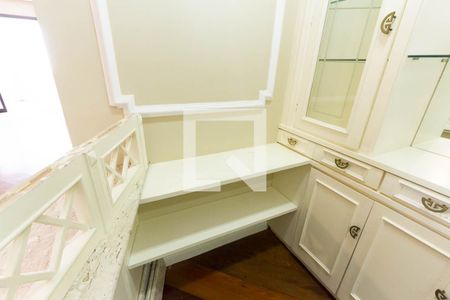 Apartamento à venda com 189m², 4 quartos e 3 vagasBar