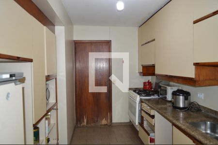 Casa à venda com 450m², 4 quartos e 3 vagasCozinha