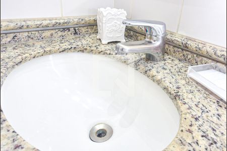 Apartamento à venda com 60m², 1 quarto e 2 vagasBanheiro Social