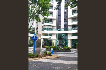 Apartamento à venda com 60m², 1 quarto e 2 vagasFachada