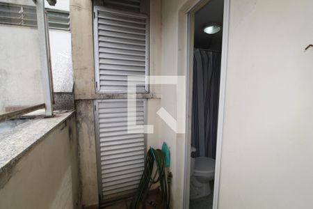 Apartamento à venda com 180m², 3 quartos e 2 vagasTerraço - Banheiro e despensa 