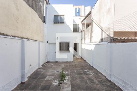 Casa à venda com 100m², 3 quartos e 1 vaga Casa à venda com 100m², 3 quartos e 1 vagaQuintal