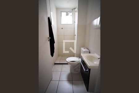 Banheiro de apartamento à venda com 2 quartos, 45m² em Santa Amélia, Belo Horizonte