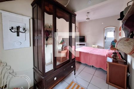 Casa à venda com 220m², 5 quartos e 2 vagas Casa à venda com 220m², 5 quartos e 2 vagasSuíte 3