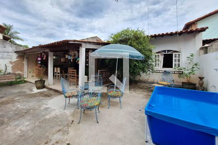 Casa à venda com 220m², 5 quartos e 2 vagas Casa à venda com 220m², 5 quartos e 2 vagasQuintal