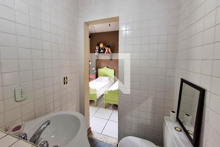 Casa à venda com 220m², 5 quartos e 2 vagas Casa à venda com 220m², 5 quartos e 2 vagasBanheiro da Suíte 2