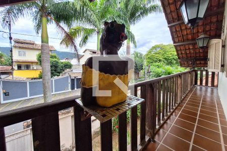 Casa à venda com 220m², 5 quartos e 2 vagas Casa à venda com 220m², 5 quartos e 2 vagasvaranda da Suíte 3