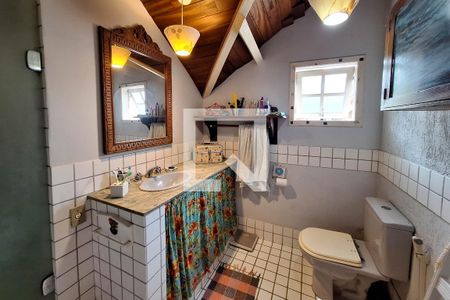 Casa à venda com 220m², 5 quartos e 2 vagas Casa à venda com 220m², 5 quartos e 2 vagasBanheiro da Suíte 3