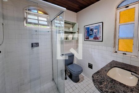 Casa à venda com 220m², 5 quartos e 2 vagas Casa à venda com 220m², 5 quartos e 2 vagasSuite de Hospedes