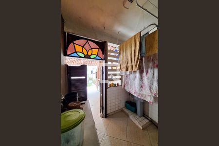 Casa à venda com 220m², 5 quartos e 2 vagas Casa à venda com 220m², 5 quartos e 2 vagasÁrea de Serviço