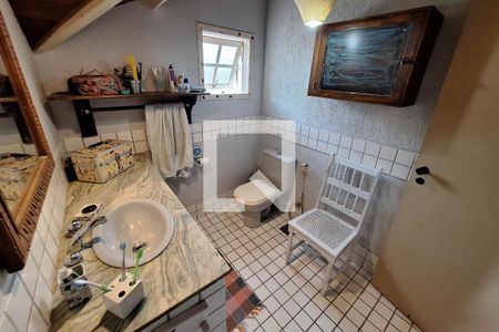 Casa à venda com 220m², 5 quartos e 2 vagas Casa à venda com 220m², 5 quartos e 2 vagasBanheiro da Suíte 3