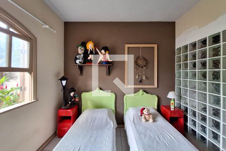 Casa à venda com 220m², 5 quartos e 2 vagas Casa à venda com 220m², 5 quartos e 2 vagasSuíte 2