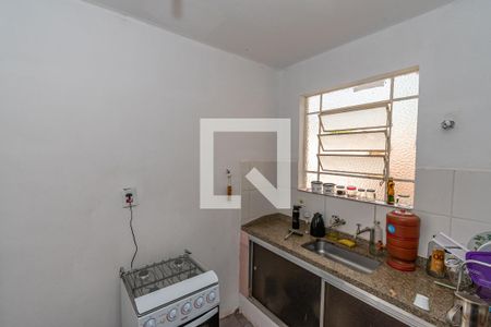Casa à venda com 180m², 2 quartos e 2 vagasCozinha