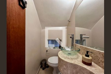 Lavabo  de casa para alugar com 3 quartos, 165m² em Brooklin, São Paulo