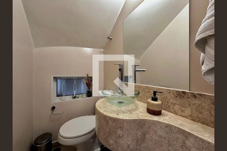 Lavabo  de casa para alugar com 3 quartos, 165m² em Brooklin, São Paulo