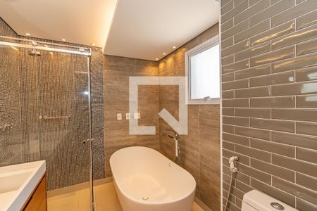 Apartamento à venda com 189m², 3 quartos e 3 vagas Apartamento à venda com 189m², 3 quartos e 3 vagasBanheiro da Suíte 1