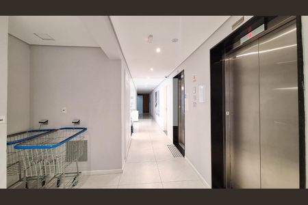 Apartamento à venda com 32m², 2 quartos e sem vagaÁrea comum