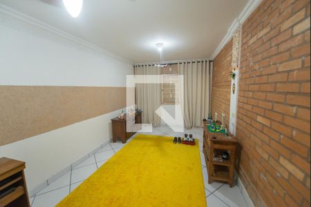 Casa para alugar com 400m², 6 quartos e 4 vagasQuarto da Edícula