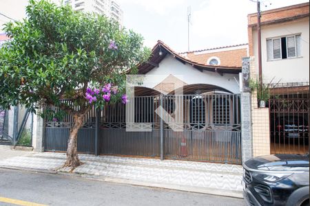 Casa para alugar com 400m², 6 quartos e 4 vagasFachada da Casa