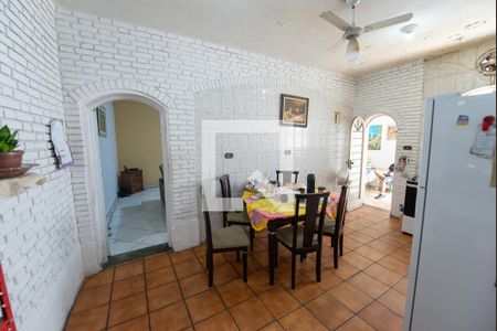 Casa para alugar com 400m², 6 quartos e 4 vagasCozinha